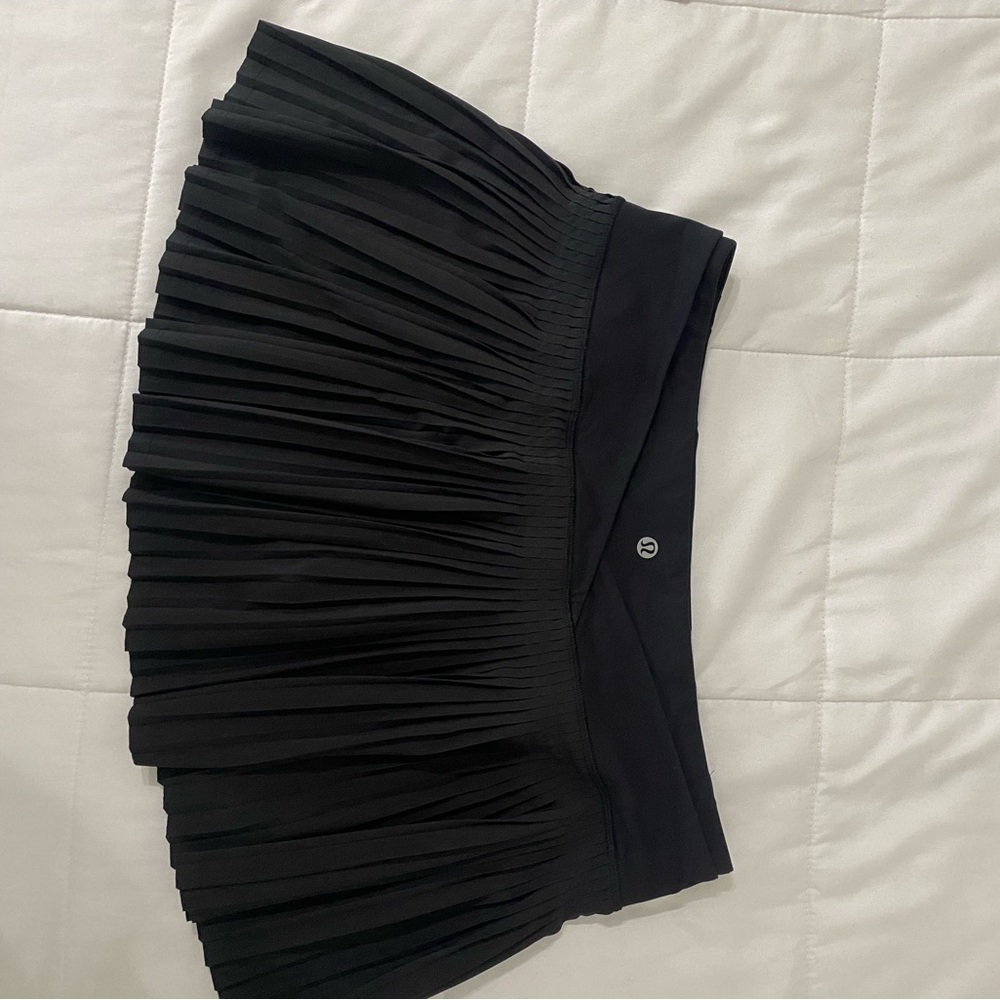 LULU LEMON PLEATED ATHLETIC SKIRT